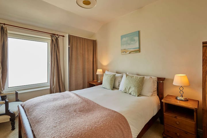 Host & Stay | The Beach - Filey