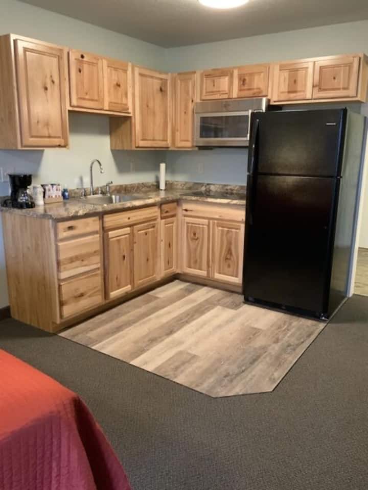Golden Nugget 1 King W/futon, Kitchen. Balcony - Mount Rushmore, SD