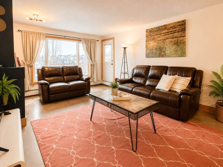 Charming 2bd Apartment In Downtown Calgary - Calgary