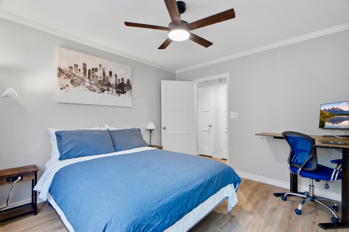C4: Cozy Convenient 1BR by Convention Center