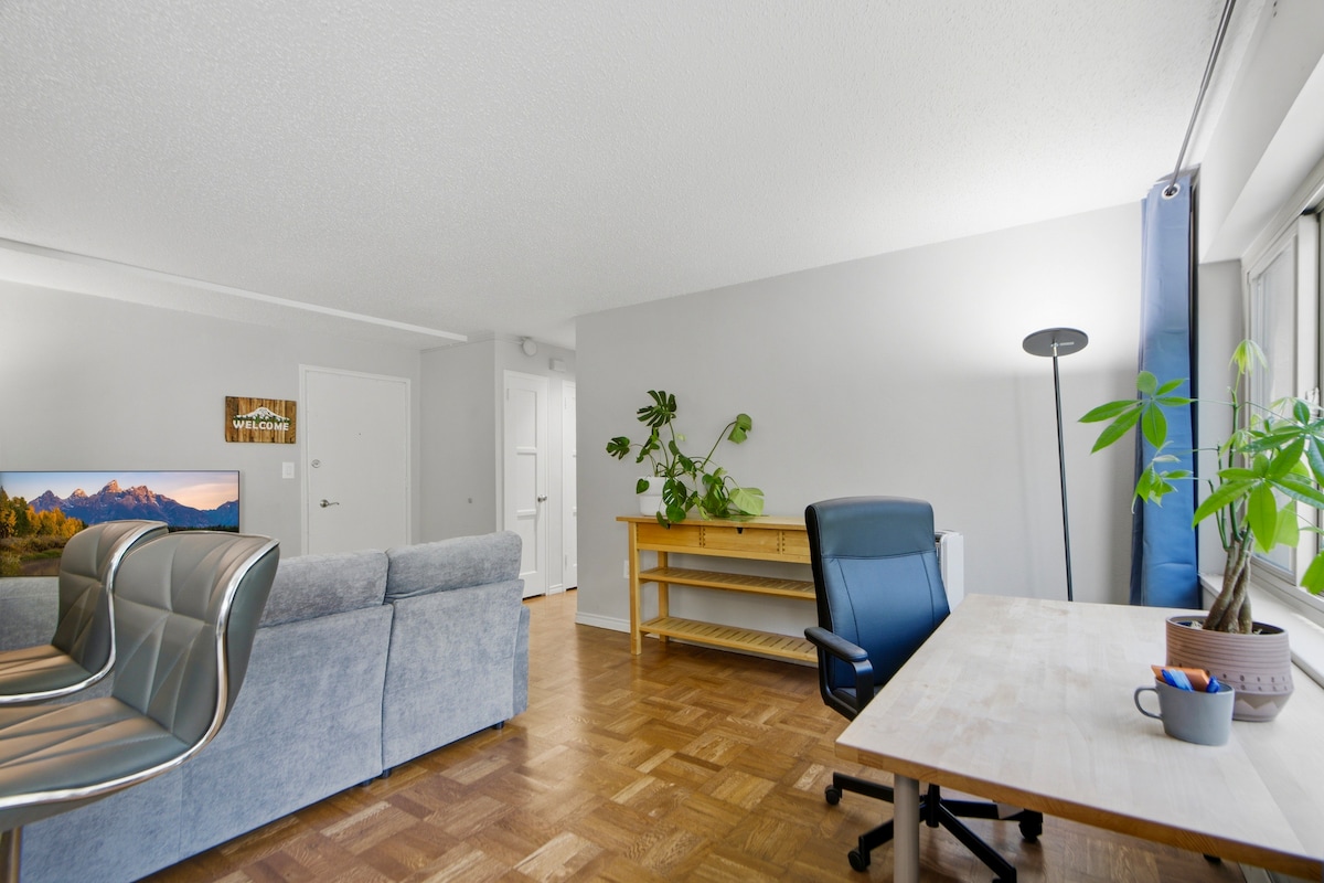 C4: Cozy Convenient 1BR by Convention Center