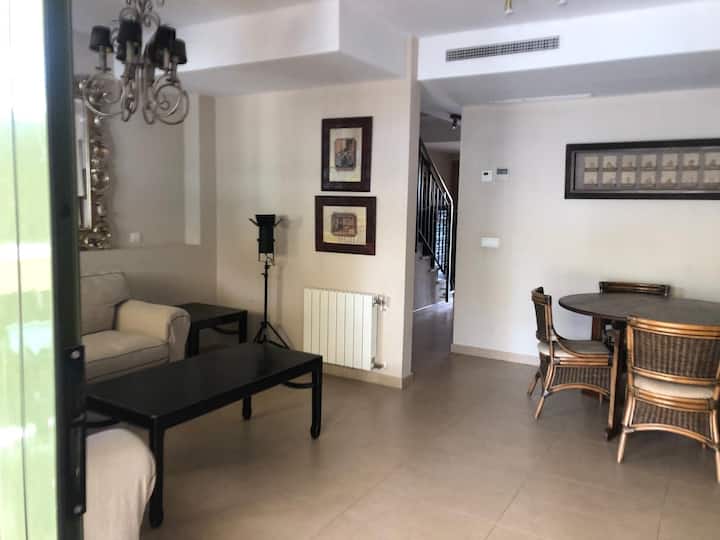 Casa Adosada En Campo De Golf Escorpiontorreconill - Bétera
