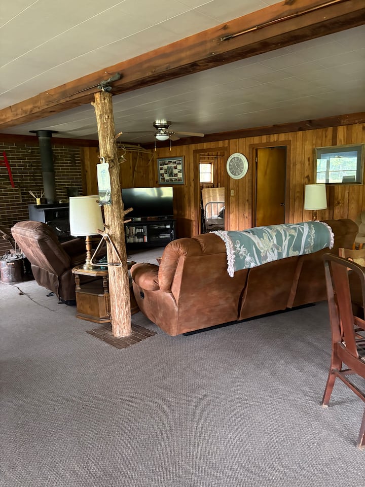 Mel's Cabin - Perks, IL