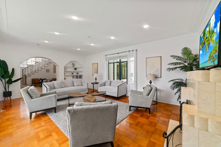 Cozy Hollywood Home · Walk To Sand & Synagogue - Hollywood, FL