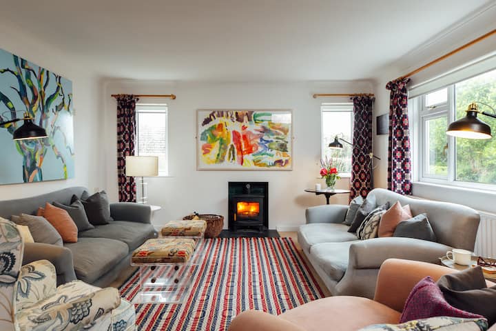 Artist's Beach House - Whitesands Bay