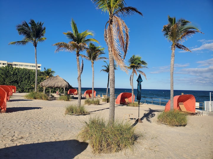 Charming Villa On Private Beach In Hillsboro Beach - Boca Raton, FL