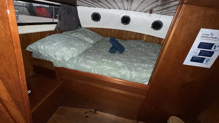 Traditional Boat In Amsterdam - Diemen