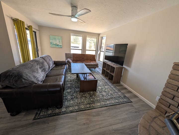 Lake Isabella Near Lakefront & Great For Pets! - Lake Isabella, CA