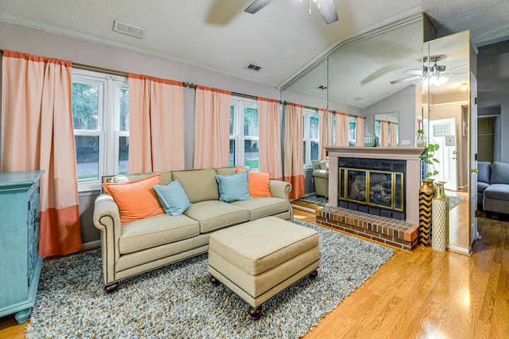 7 Mi To Camp Lejeune! Family Gem Near Golf & Shops - 잭슨빌