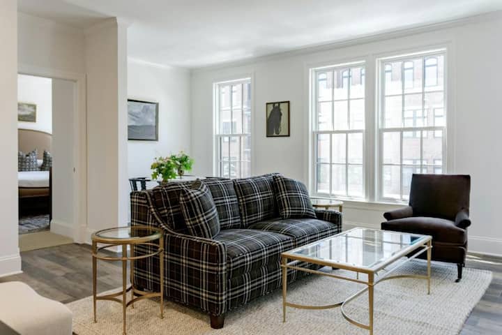 Private Luxury 1-br Condo In Historic Leesburg - Leesburg, VA