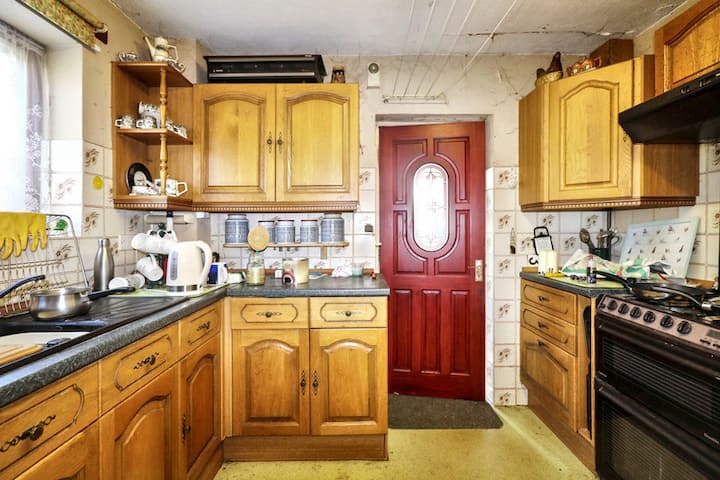 3 Bed House - Near Harry Potter Studios - Hemel Hempstead