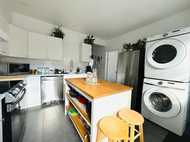 Spacious Bright 3bedroom Appartement 5 Min Plateau - Montréal