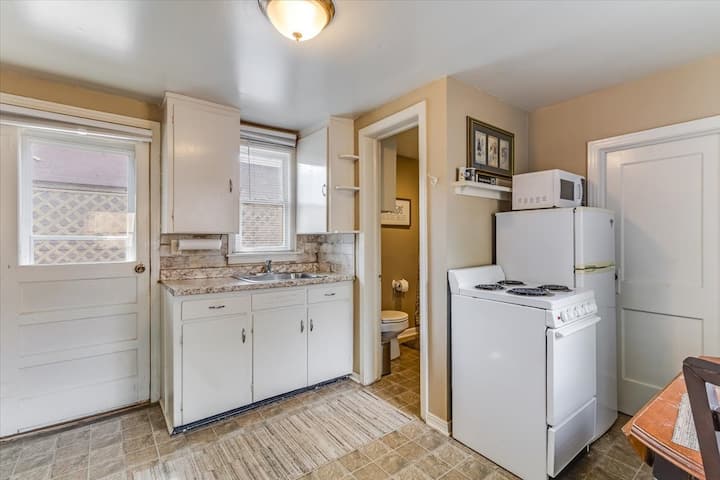 Little House On The Alley: 5 Blocks To Old Town! - Moorings Beach, Wichita
