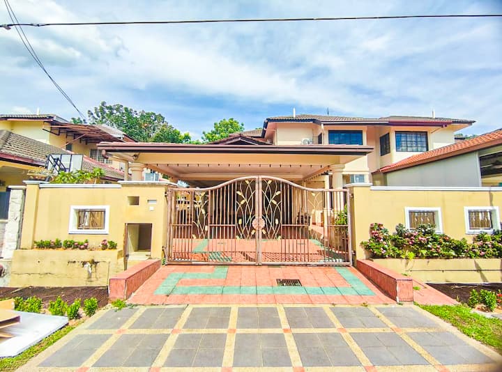 Modern 6-bedroom Home 26pax Bbq/event/pool/karaoke - Semenyih