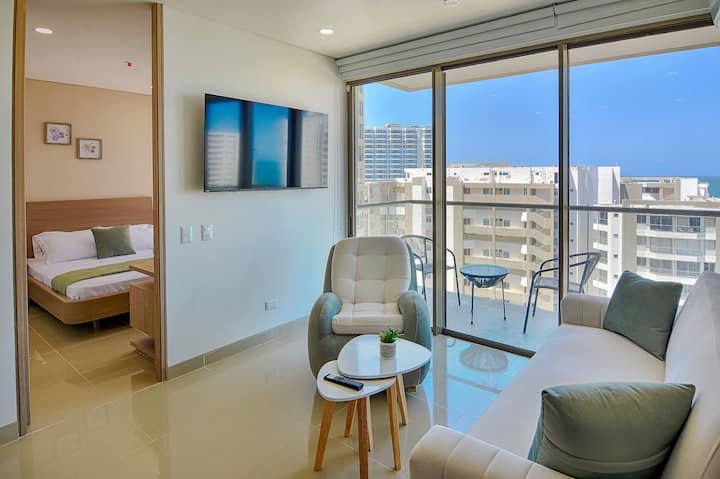 Ocean Views, Private Balcony & Jacuzzi - Santa Marta