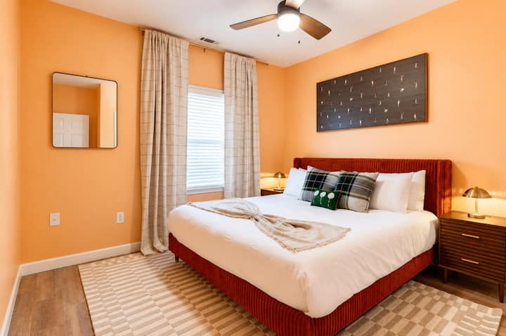 Game Day Getaway Vols-themed Stay Near Vanderbilt - Tennessee