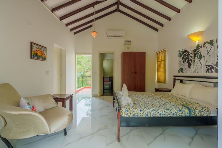 Bedroom 1 image 3