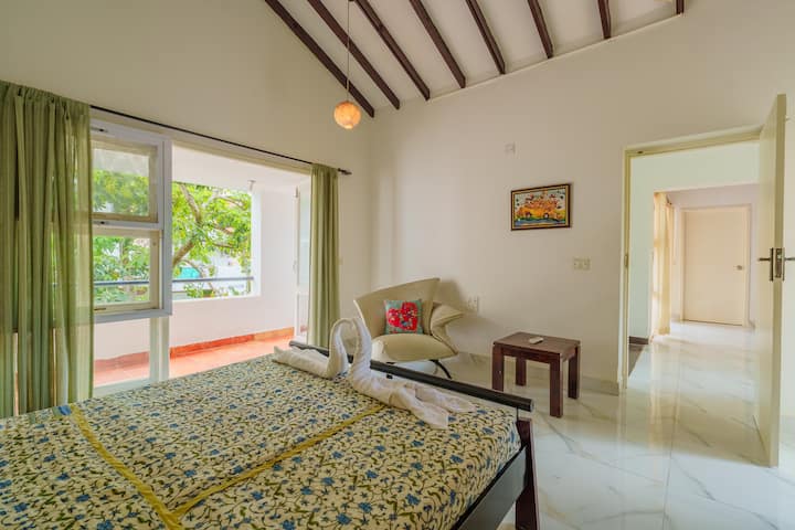Bedroom 1 image 4