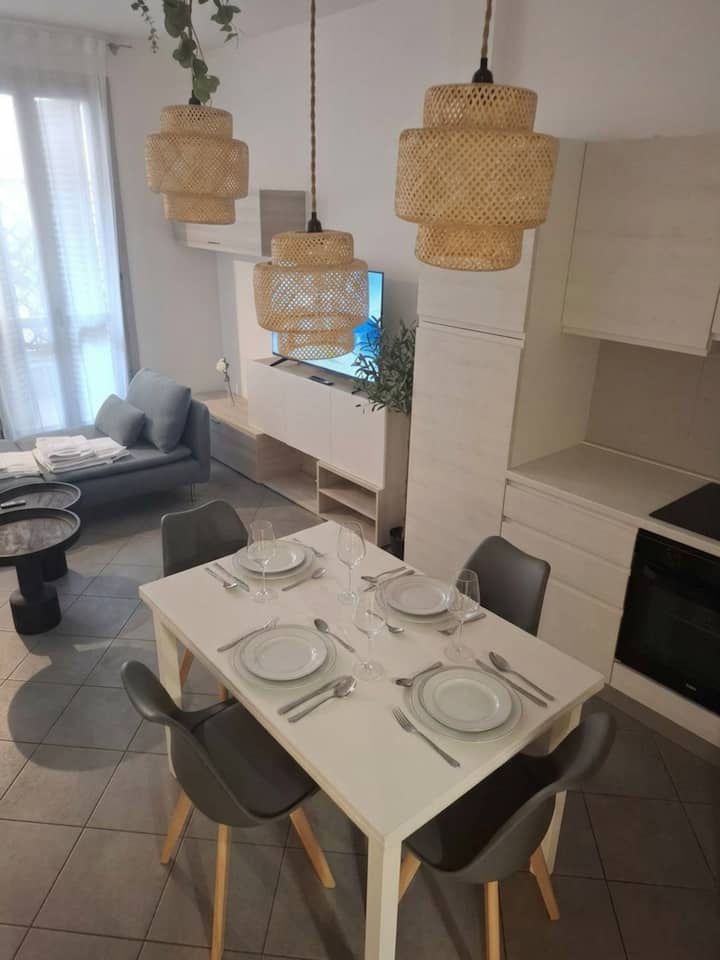 Superb & Modern Apartment Centro Lecco - Lecco