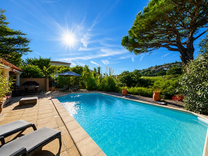 Très Belle Villa 8 Personnes Piscine Et Vue Golf - Sainte-Maxime