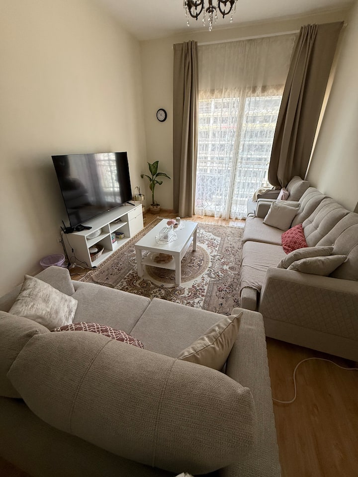 Little Warm Beautiful Home In Jvc - ドバイ