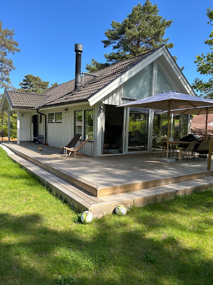 Stylish 3-bedroom Home By Forest & Swimming Spots - Svezia