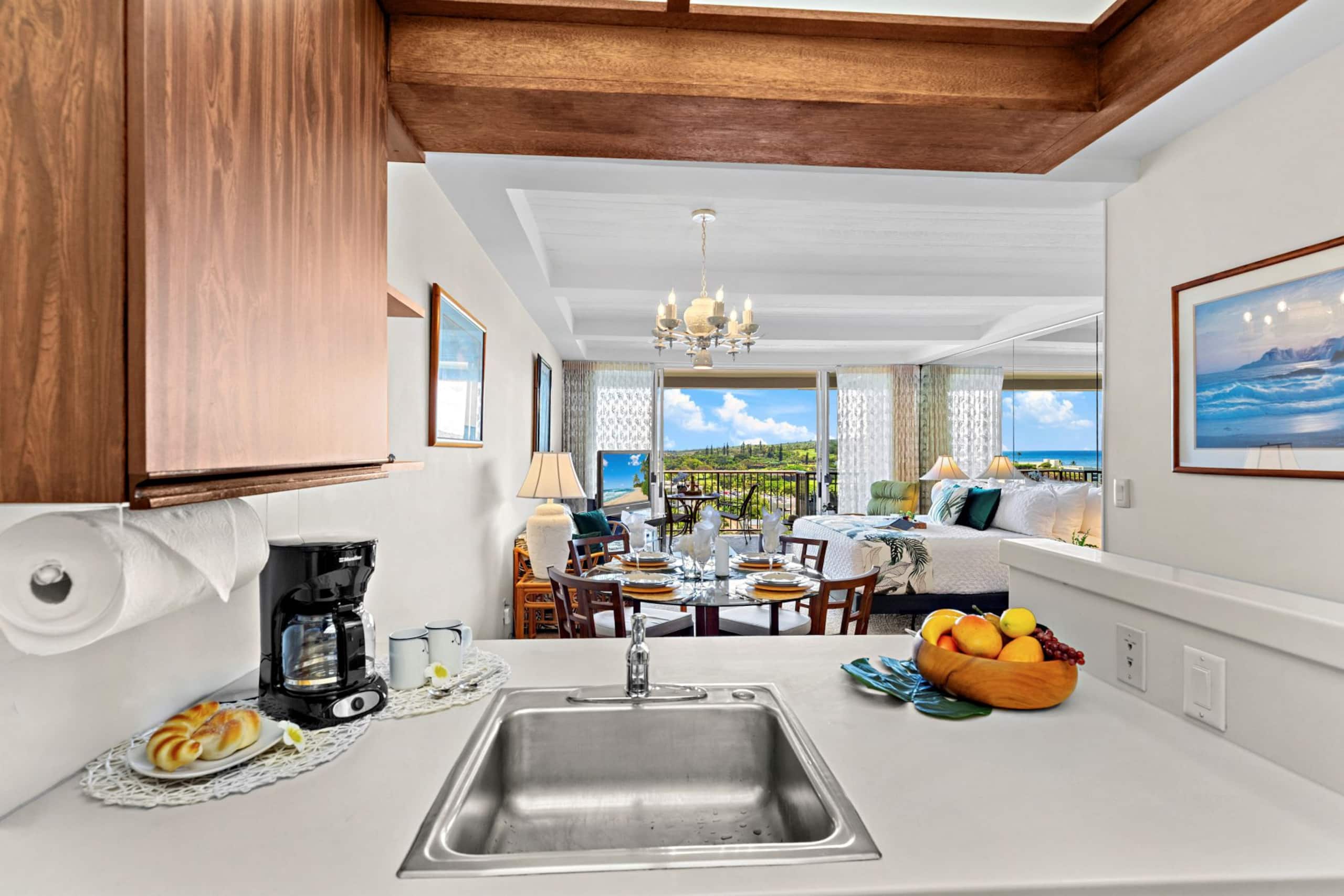 Condo in Lahaina · ★4.75 · 1 bedroom · 2 beds · 1 bath - Image 8