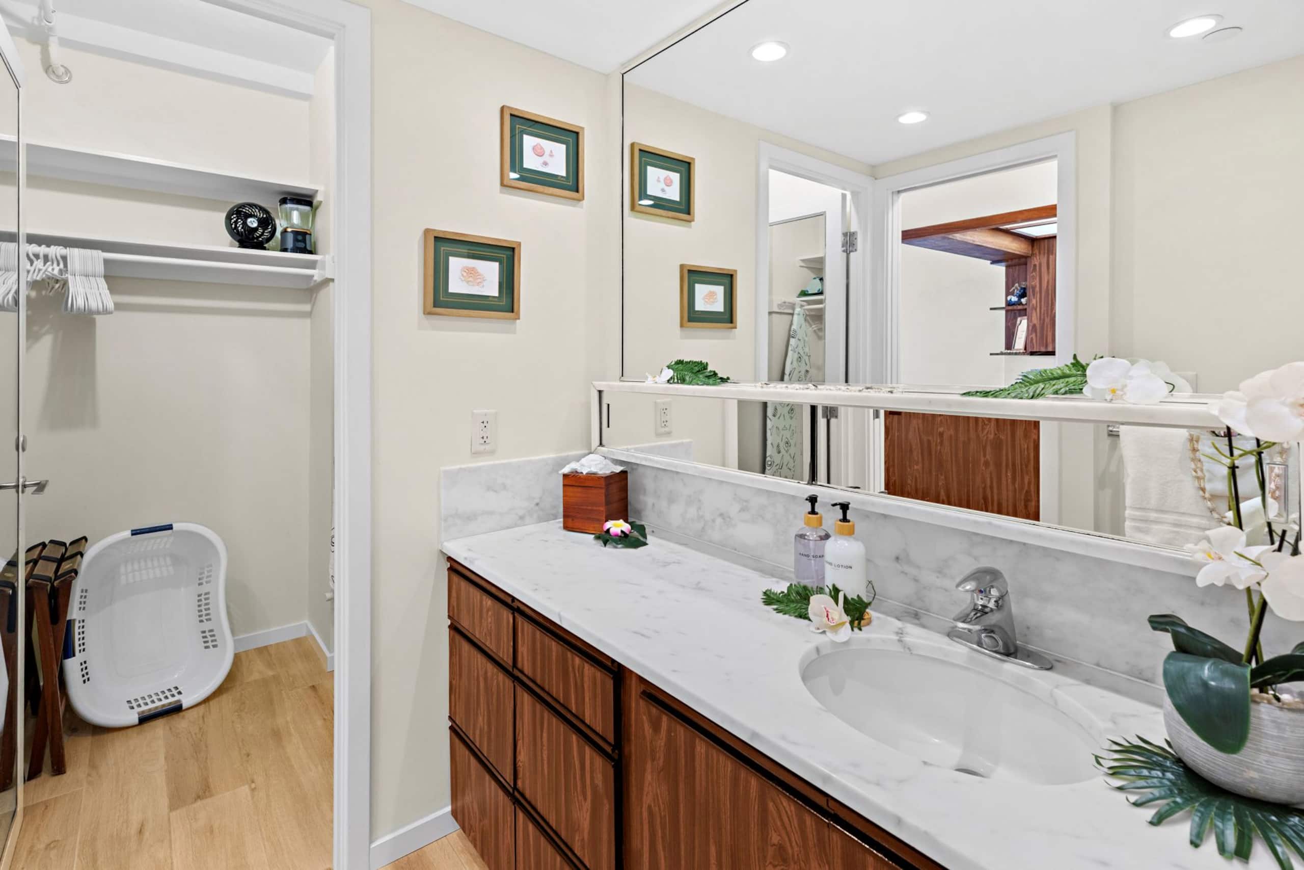 Condo in Lahaina · ★4.75 · 1 bedroom · 2 beds · 1 bath - Image 9