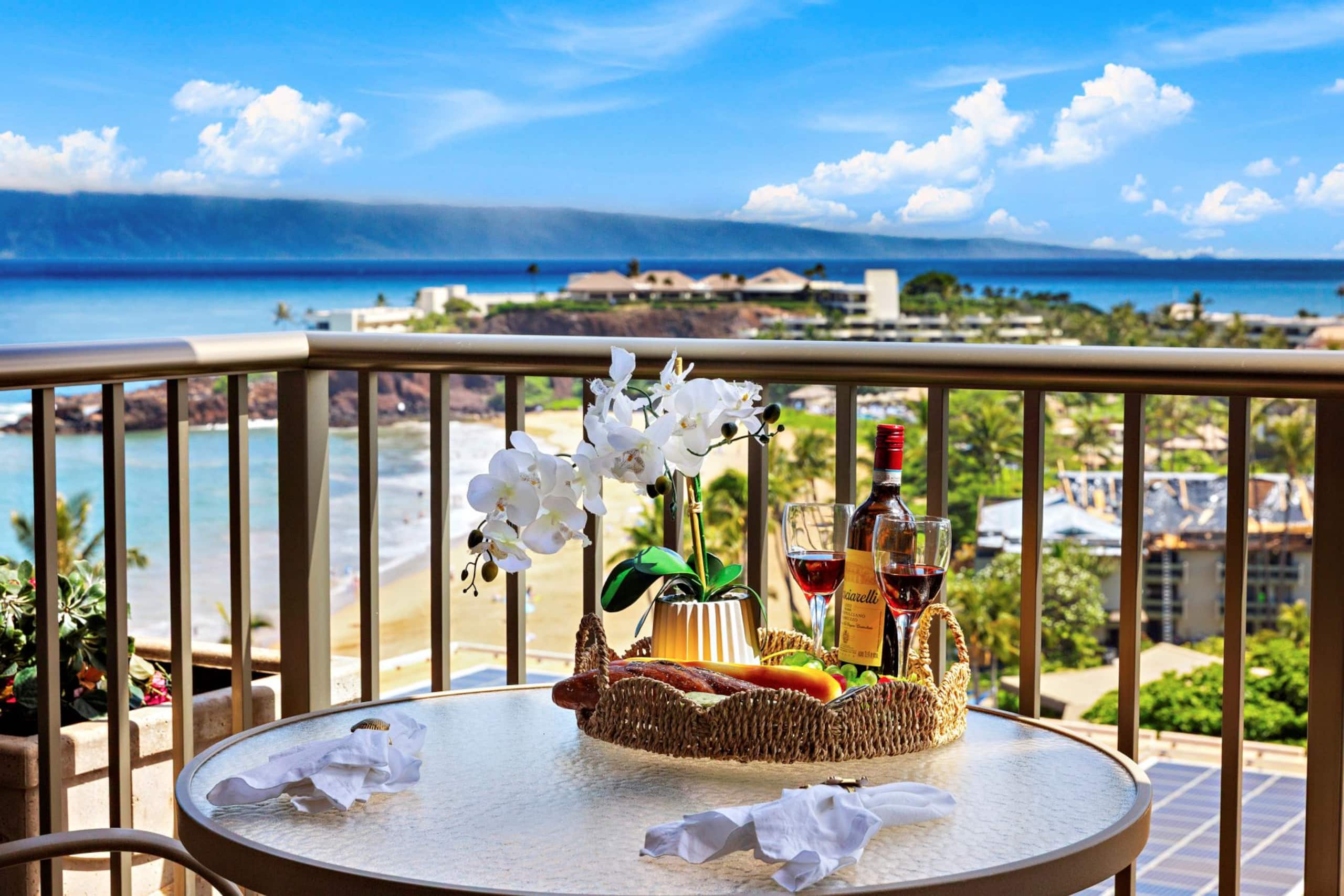 Condo in Lahaina · ★4.75 · 1 bedroom · 2 beds · 1 bath - Image 1