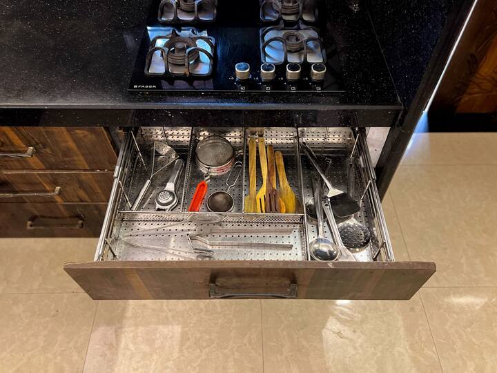 Full kitchen image 4