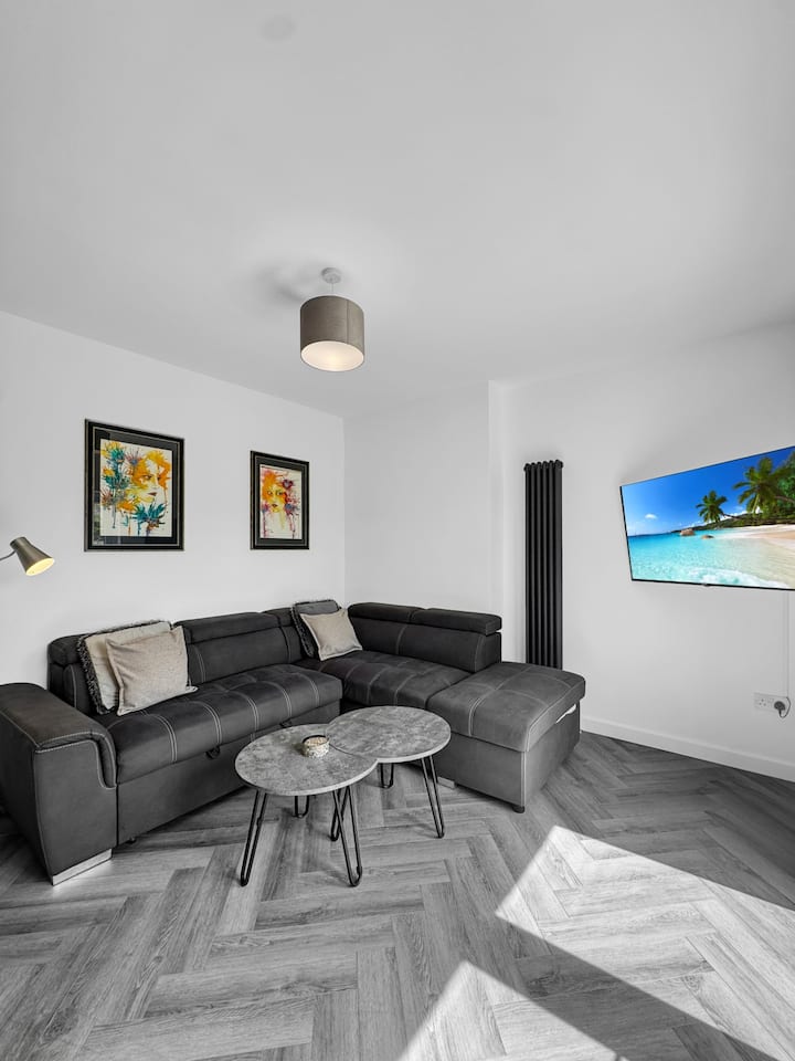 4 Bed House Driveway Garden Sutton In Ashfield - Mansfield
