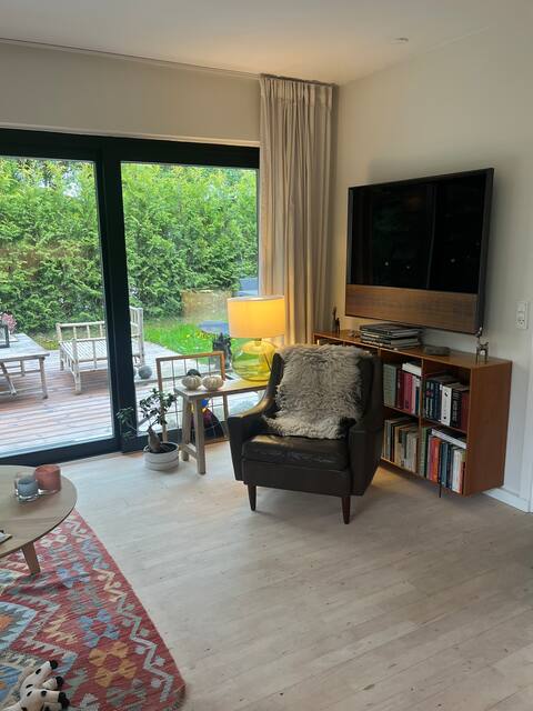 Popular Airbnb listing: Small summer paradise close to Aarhus, forest and beach. in Skæring Egå