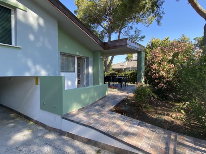 Villa Moderne Avec Barbecue Et Parking - Bibione