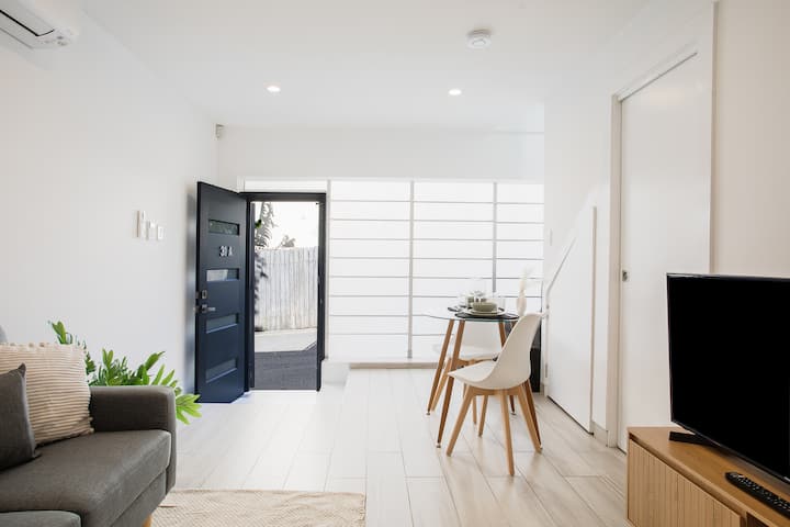 Stylish 1br Near Cbd | Wfh & Pet Friendly - Camperdown