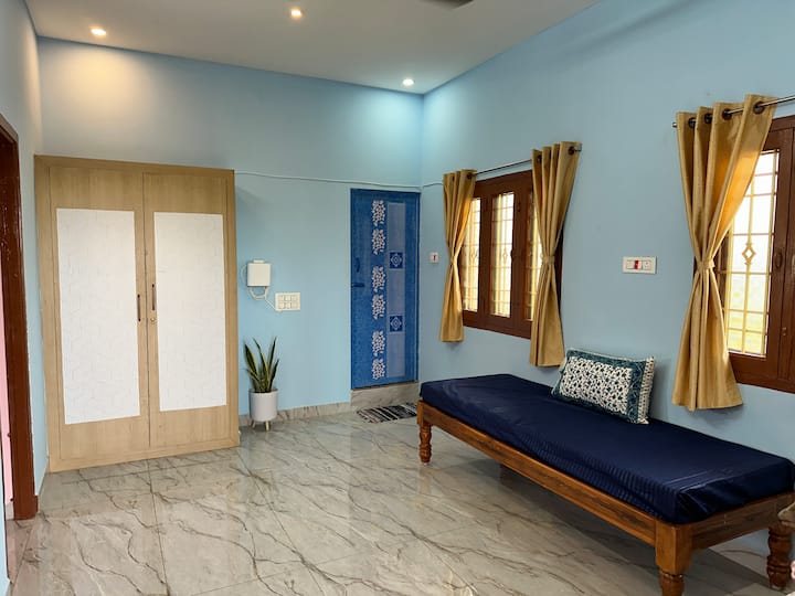 Ramyam Homestay - Home Near Girivalam Path - 티루반나말라이