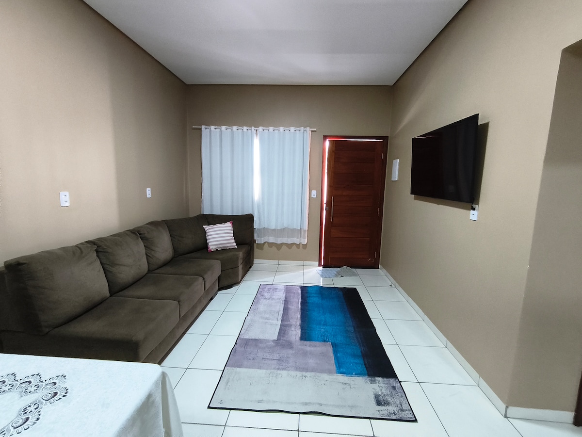 Casa confortável, Próx. BR c/ garagem e Wi-Fi - Novo Mundo