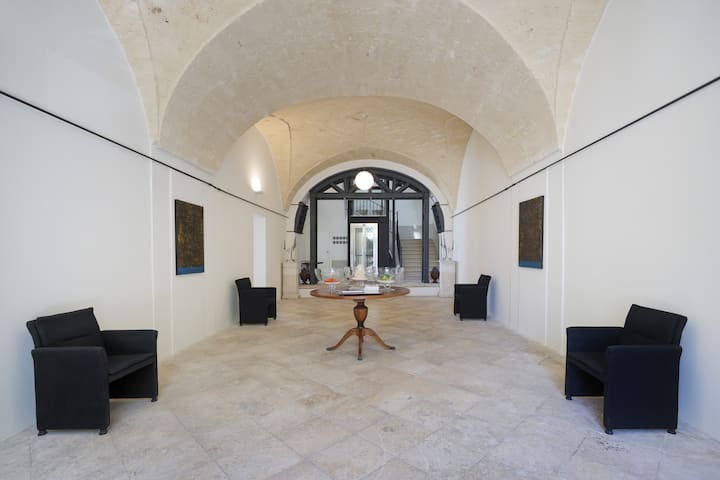 Palazzotorre 102 - Luxury Suite With Tower View - Mola di Bari