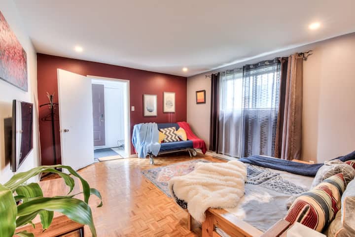 Cozy & Modern Studio! Montreal & Cartierville - Dorval