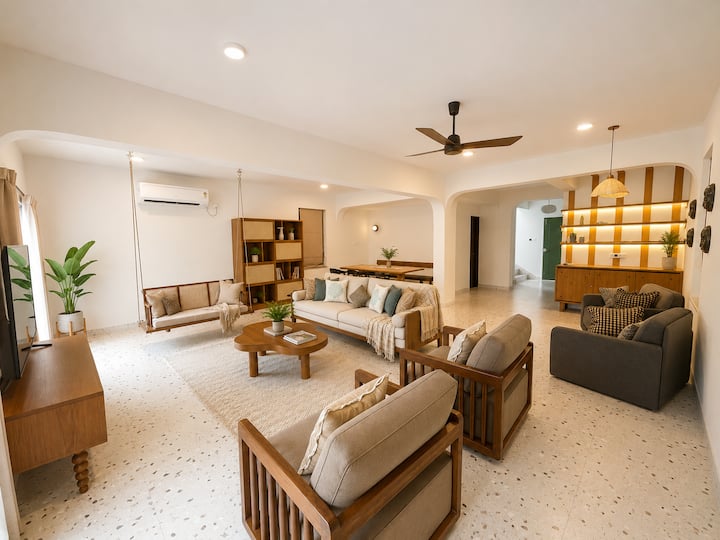 Living room image 3
