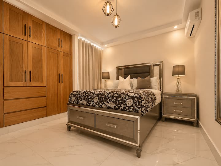 Schlafzimmer 2