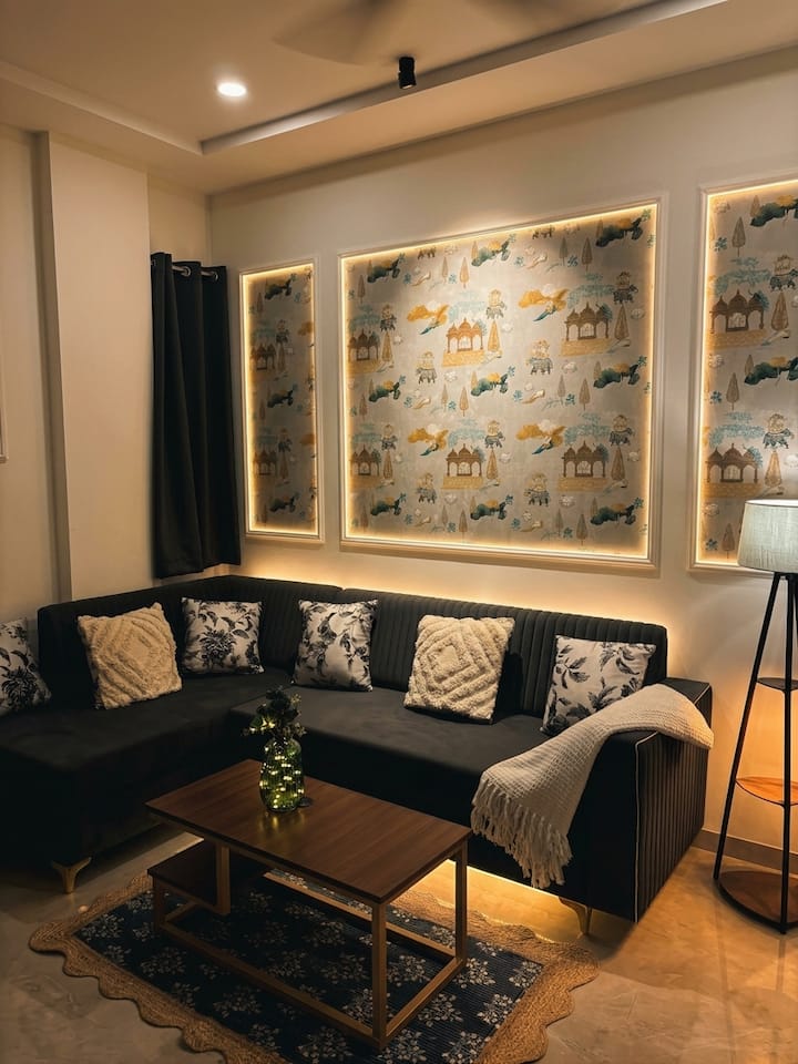 The Nivaas Bombay Hospital Suites | Premium 1bhk - Vijay Nagar