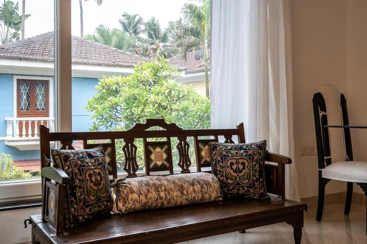 Living room image 9