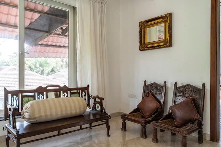 Living room image 2