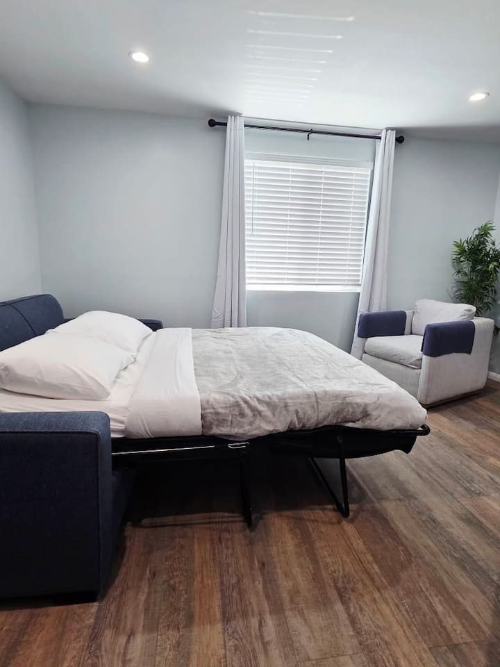 The Blue Nest - Torrance, CA
