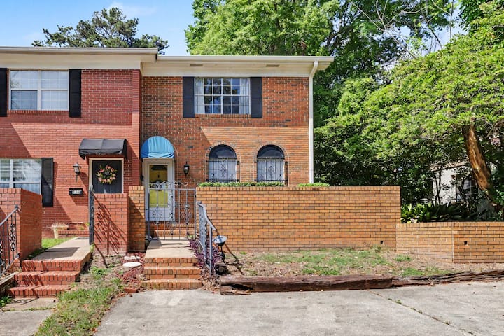 Beautiful 3 Bedroom Townhouse Downtown Tallahassee - Tallahassee, FL