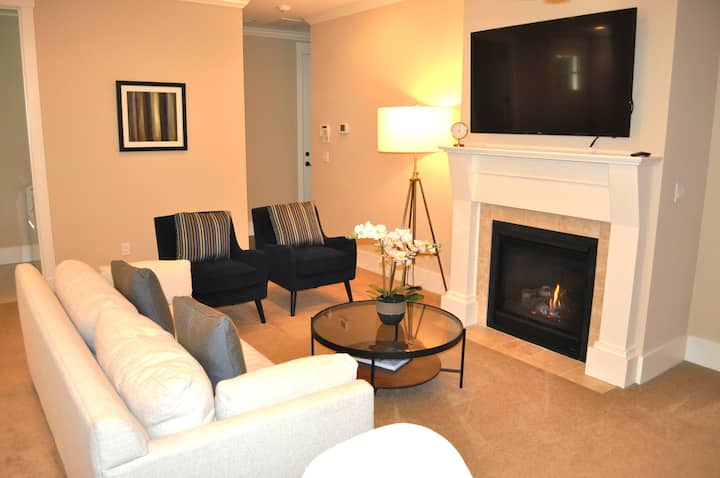 Private Detached Villa – In The Heart Of Eastside - Bellevue, WA