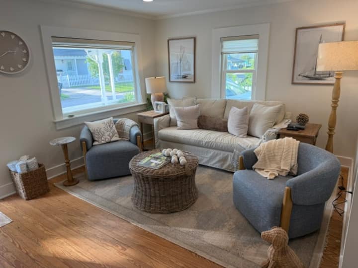 Saltwater Watch: Steps To Downtown & Big Rock - Morehead City, NC