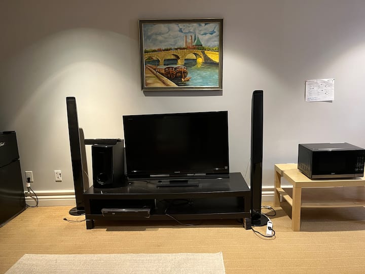 Private Room Near Appleby College - Oakville