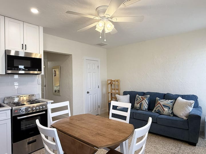Venice Villas 1br – Beach & Pool Sleeps 4 - Venice, FL