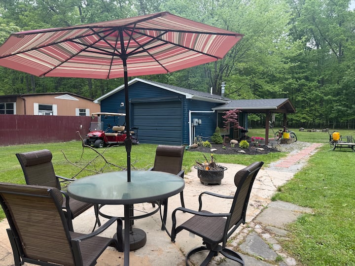 Leyla’s Lair - Geneva-on-the-Lake, OH
